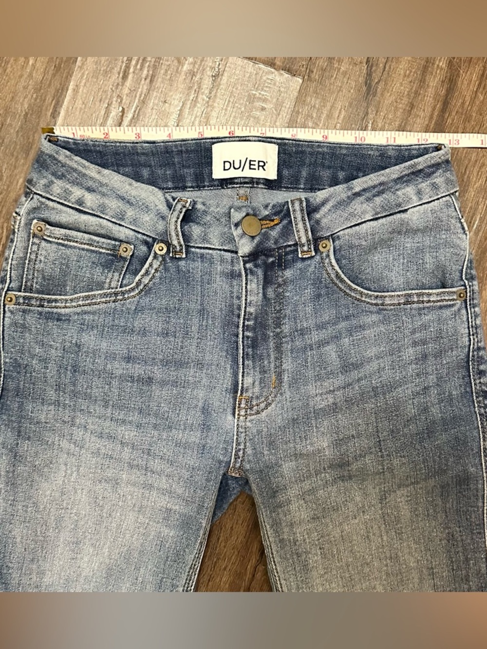 Du/er Women's Performance Denim Skinny Jeans. Size 26 x 28. - Picture 12 of 15